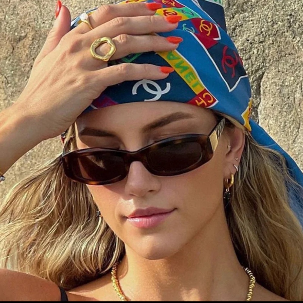 💕❤️"2024 Fashion Brand Women's Oval Small Frame Sunglasses❤️